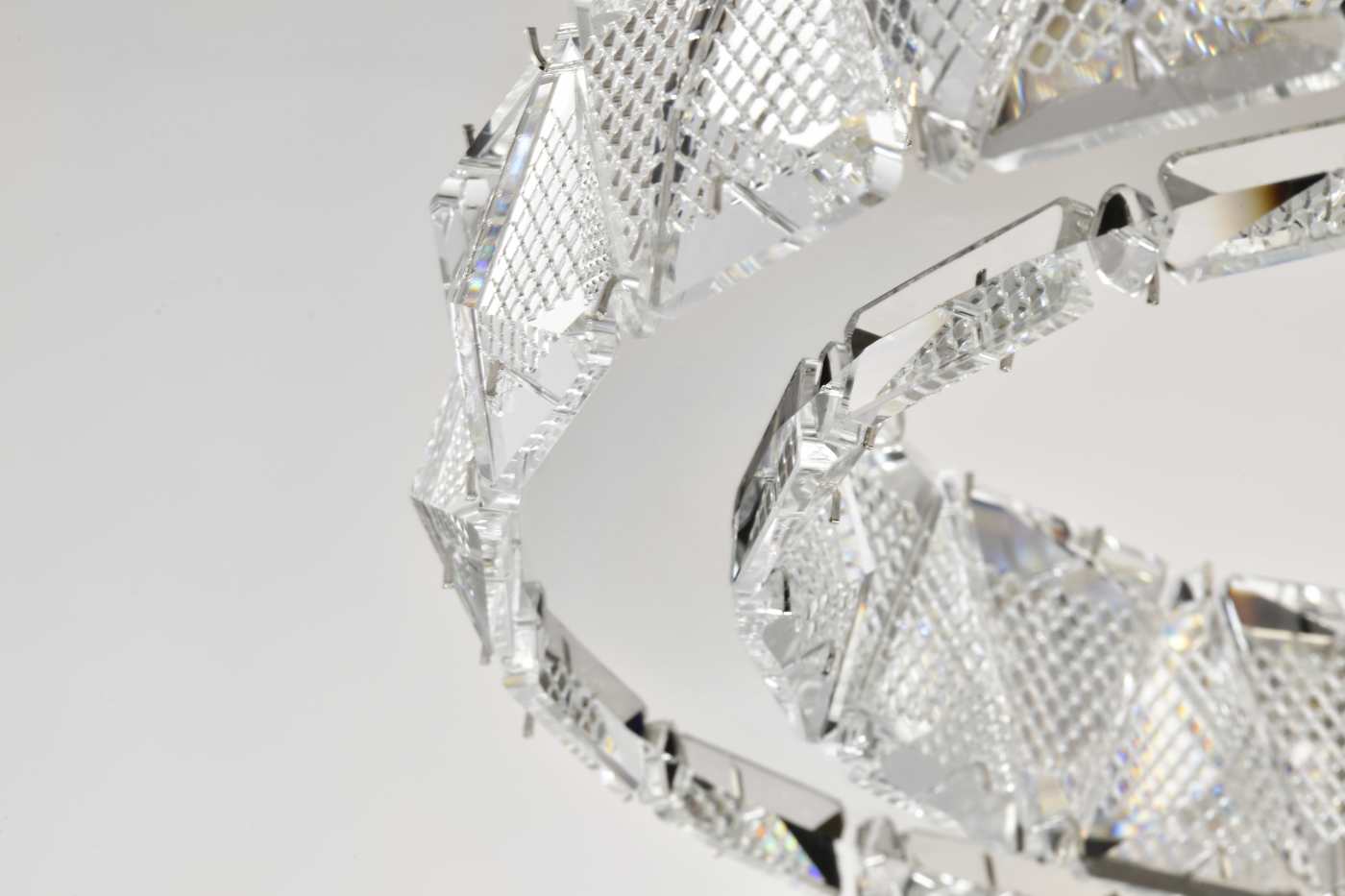 ASHER 15" ROUND CRYSTAL PENDAN - 62-2441