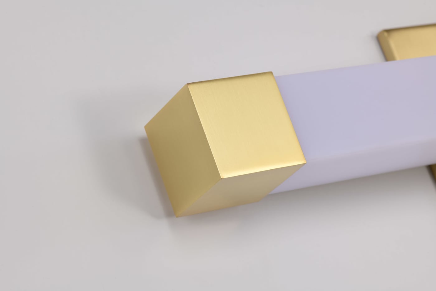 BRIGHTWYN 16" LED VANITY - 62-2630