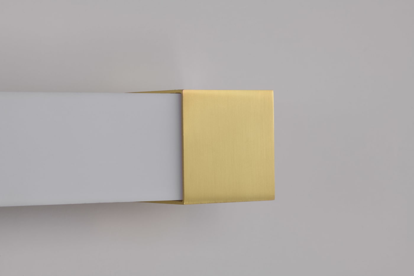 BRIGHTWYN 24" LED VANITY - 62-2631