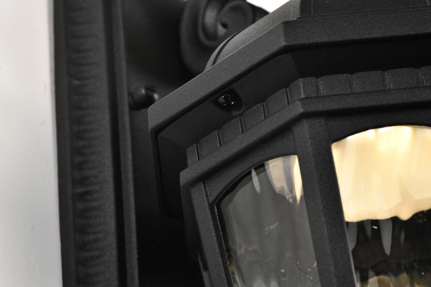 EAST RIVER 1LT OUTDOOR SM WALL - 62-5945