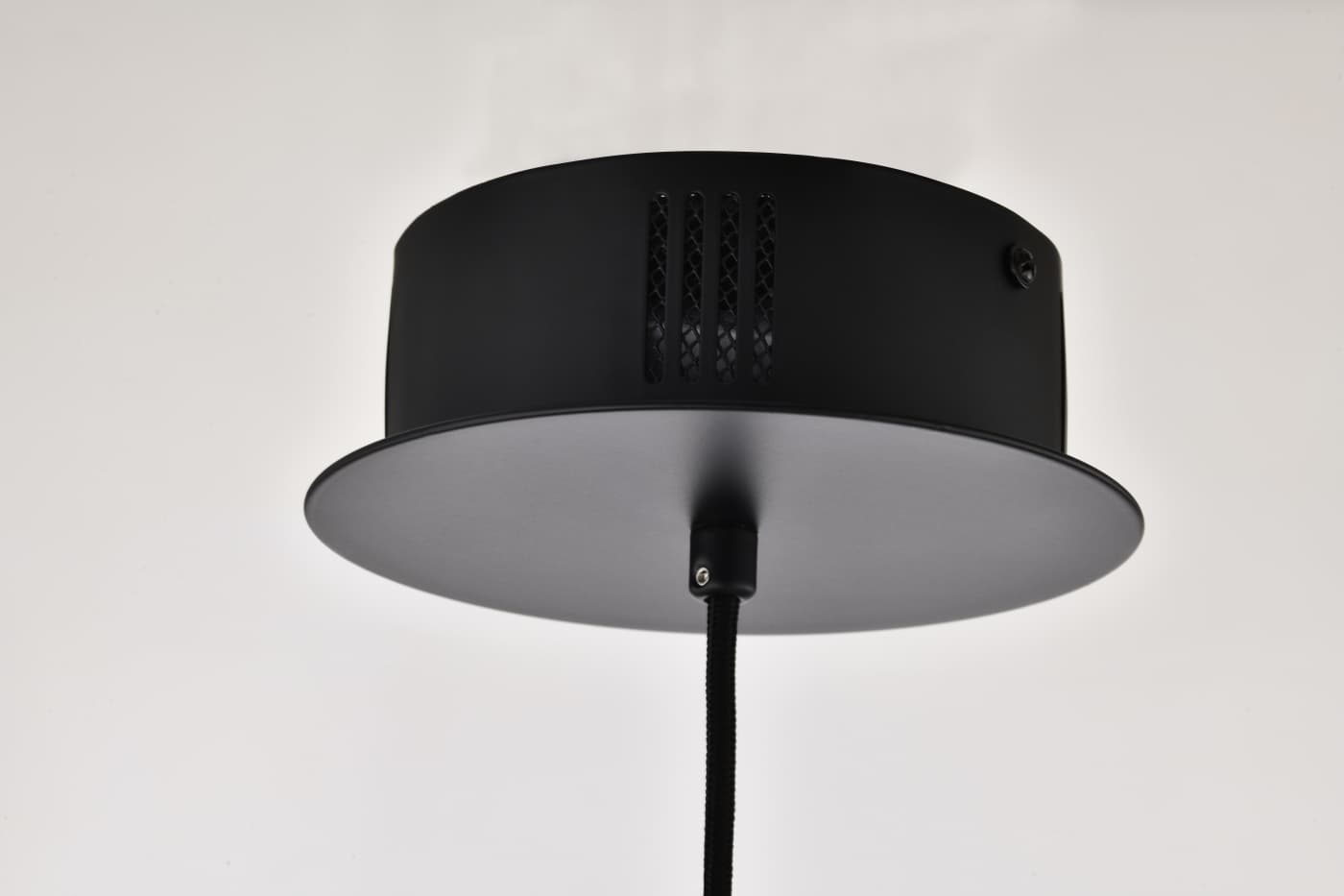 SILHOUETTE MED PENDANT - 62-8021