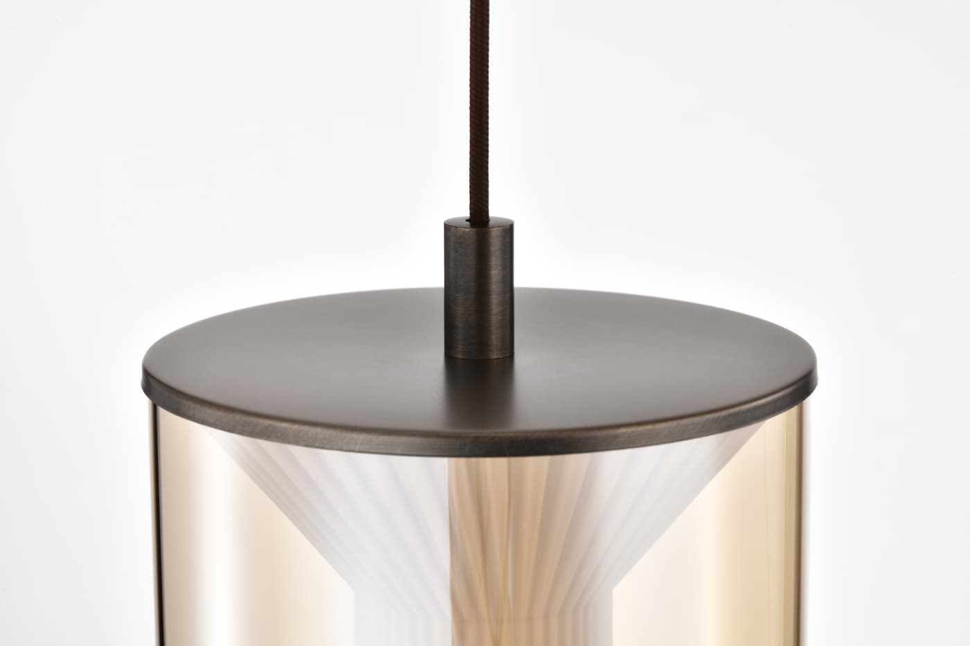 SILHOUETTE LRG PENDANT - 62-8026
