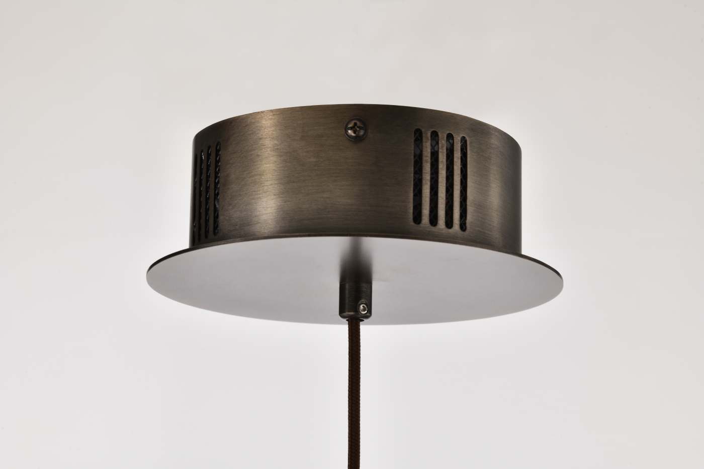 SILHOUETTE LRG PENDANT - 62-8026