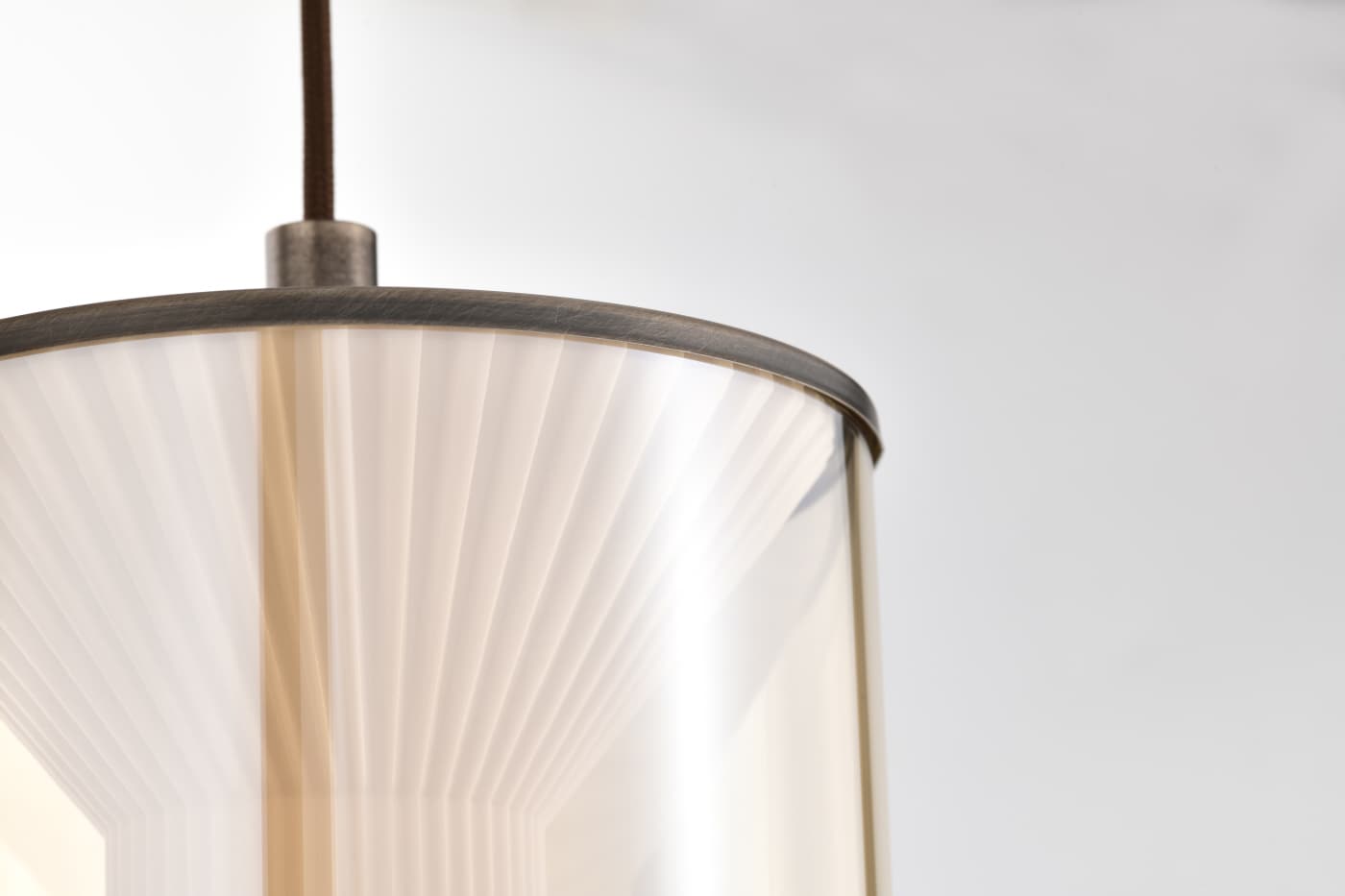 SILHOUETTE LRG PENDANT - 62-8026