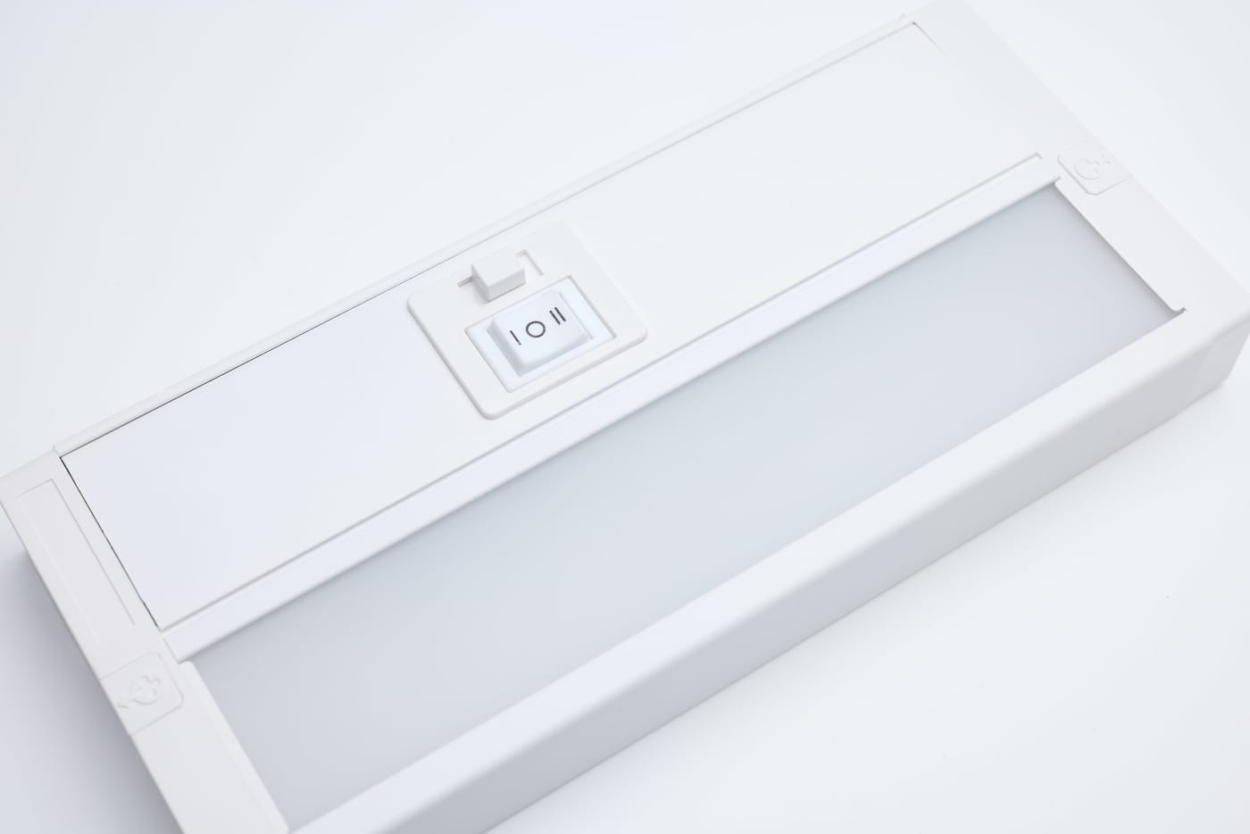 UNDER CAB LED SCCT 8" - WH - 63-500