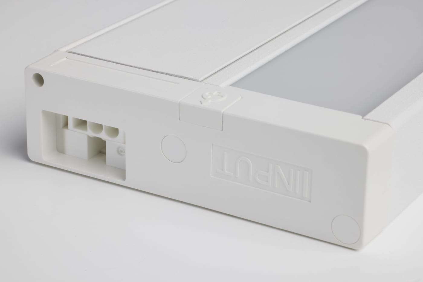 UNDER CAB LED RGBTW 34" - WH - 63-555