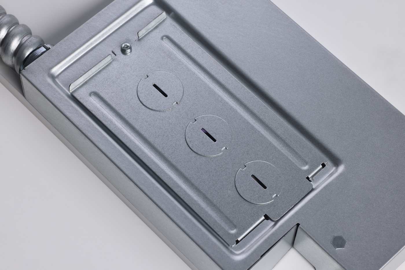 2X2 EM SINGLE BASKET TROFFER - 65-1603