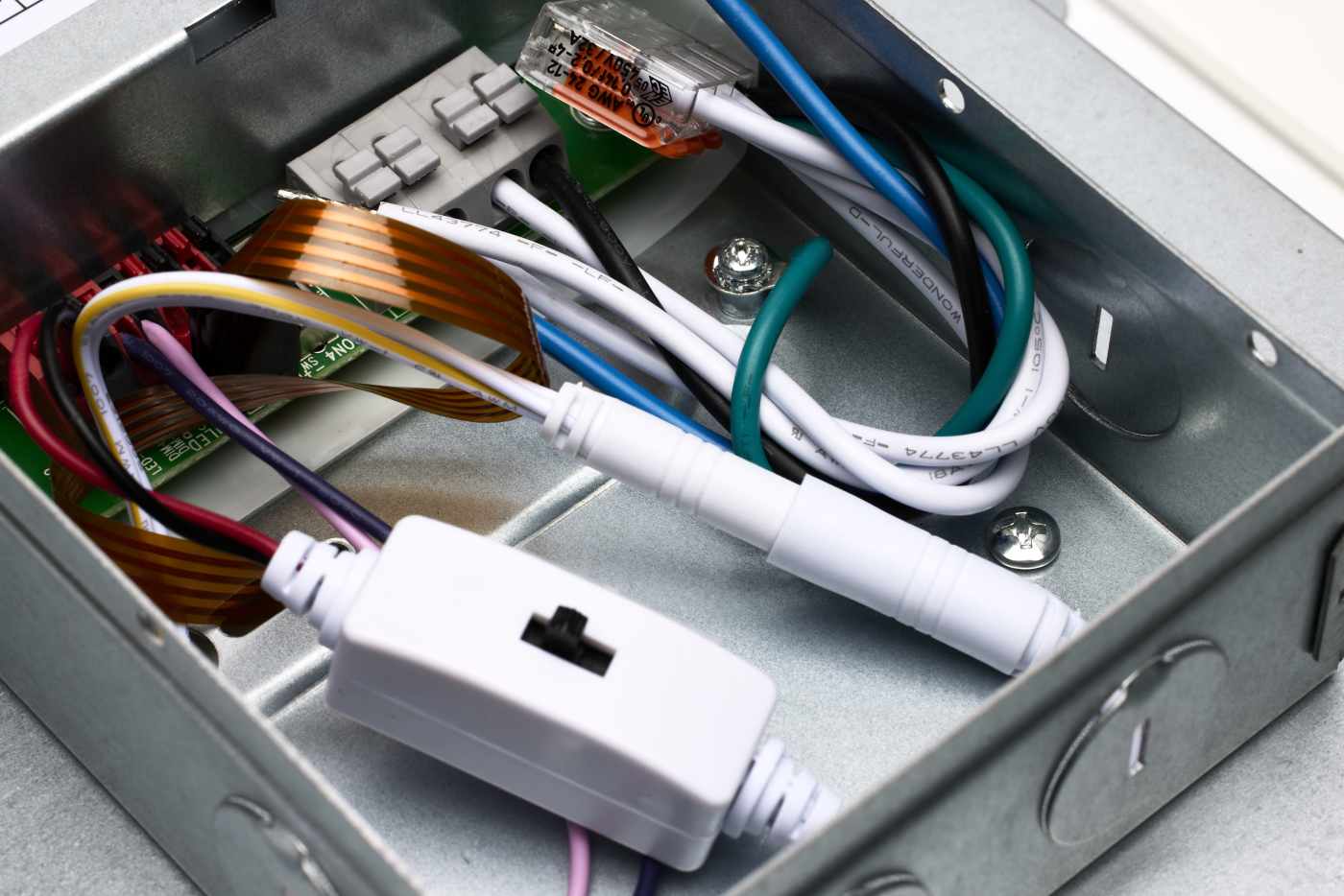 1X4 LED EM BACKLIT FLAT PANEL - 65-587R1