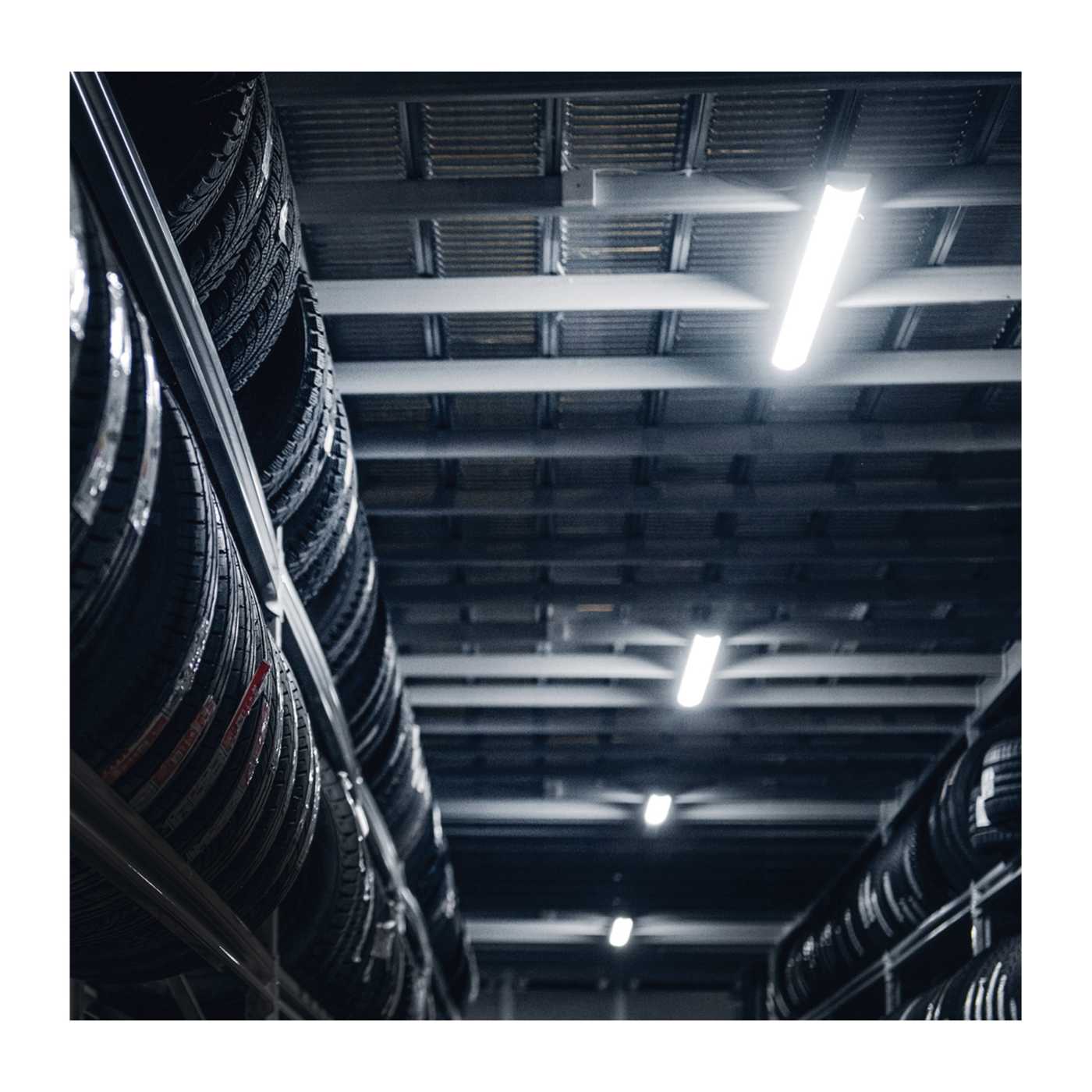 4' LINEAR STRIP W/ EM & SENSOR - 65-699