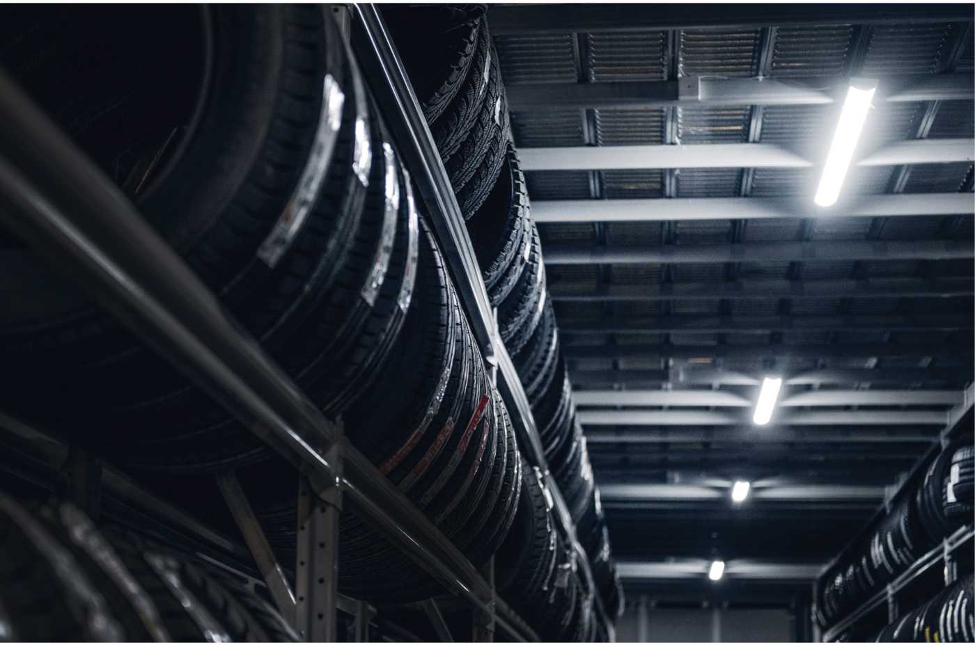 8'LINEAR STRIP WHITE FINISH - 65-703