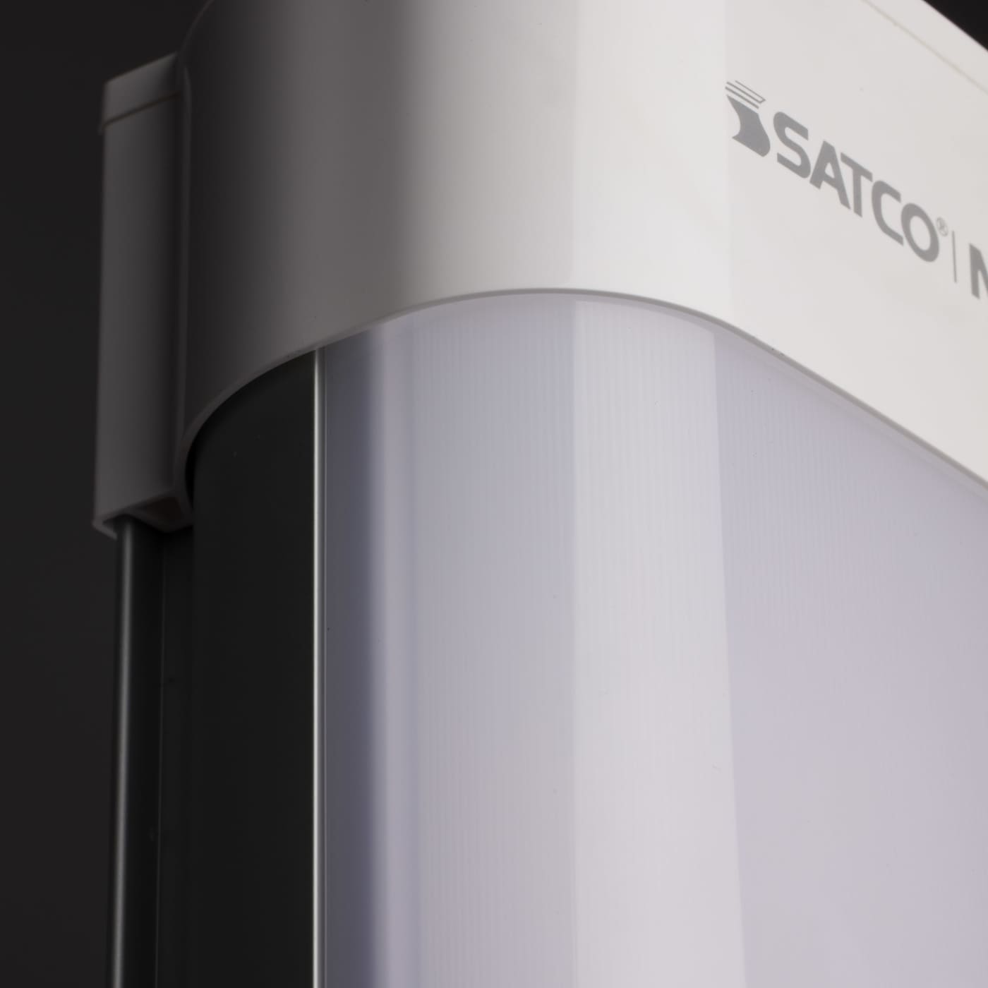 2' 20W LED TRI-PROOF LINEAR - 65-830R1