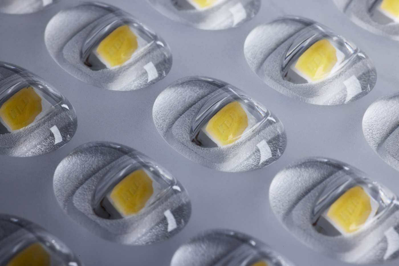 300W LED AREA LIGHT TYPE III - 65-858