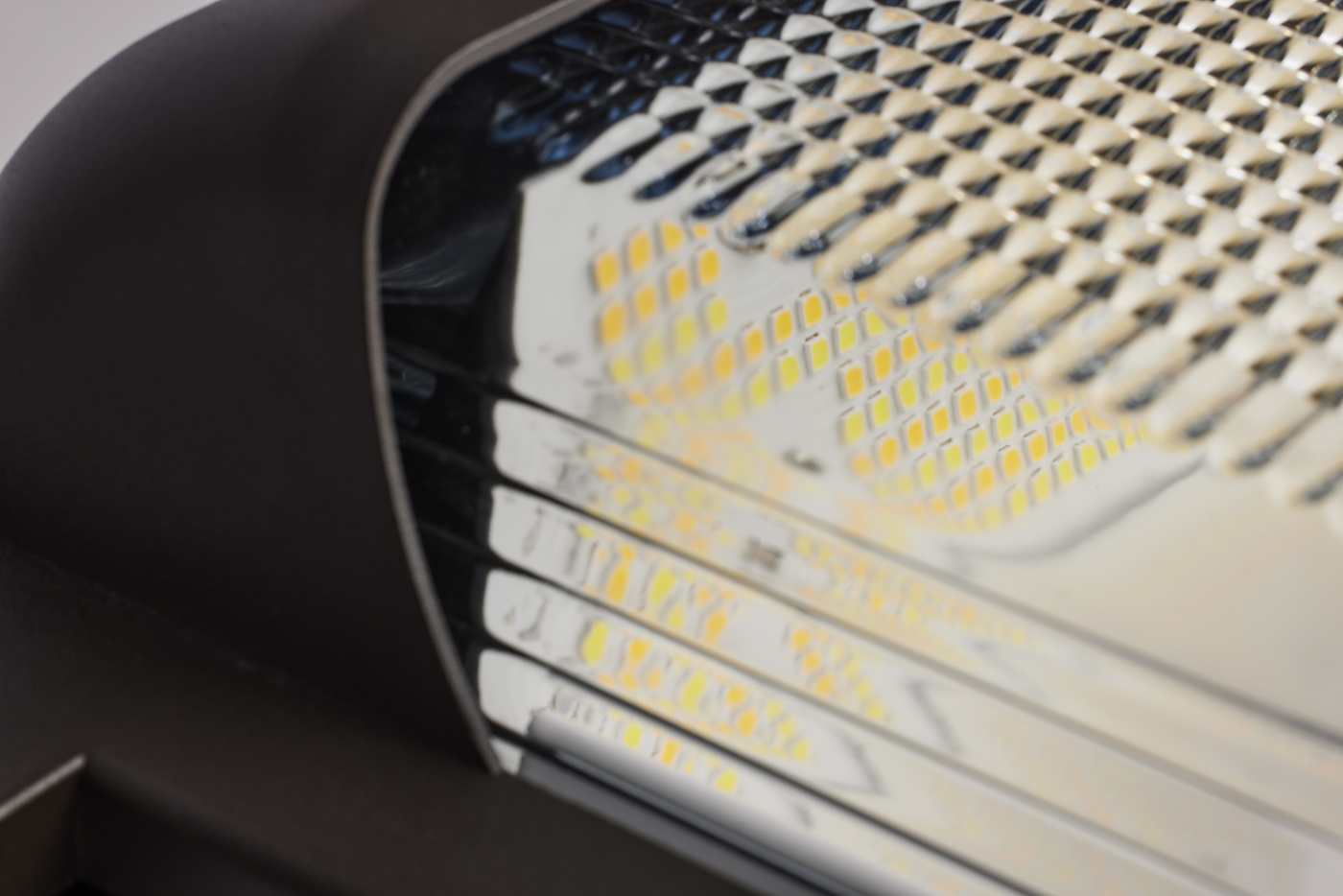 LED EM LOW PRO WALL PACK - 65-887