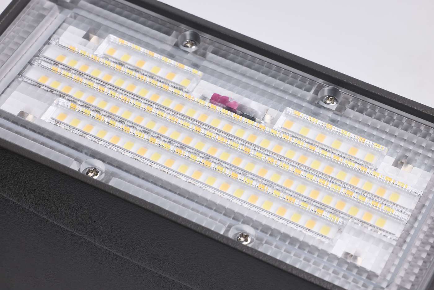 SMALL ADJUSTABLE WALL PACK - 65-943