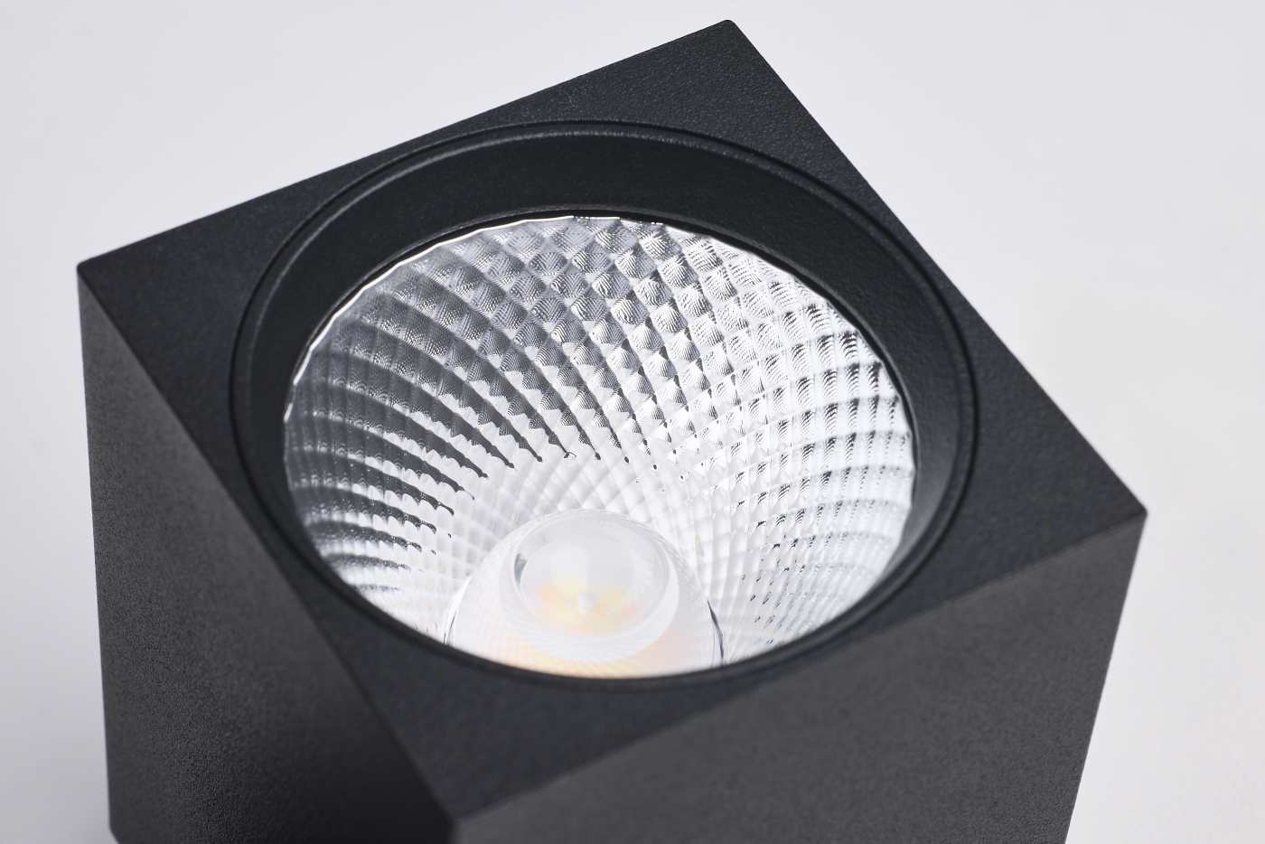 8W SQUARE D2W 6CCT BLACK 48' - JH5055