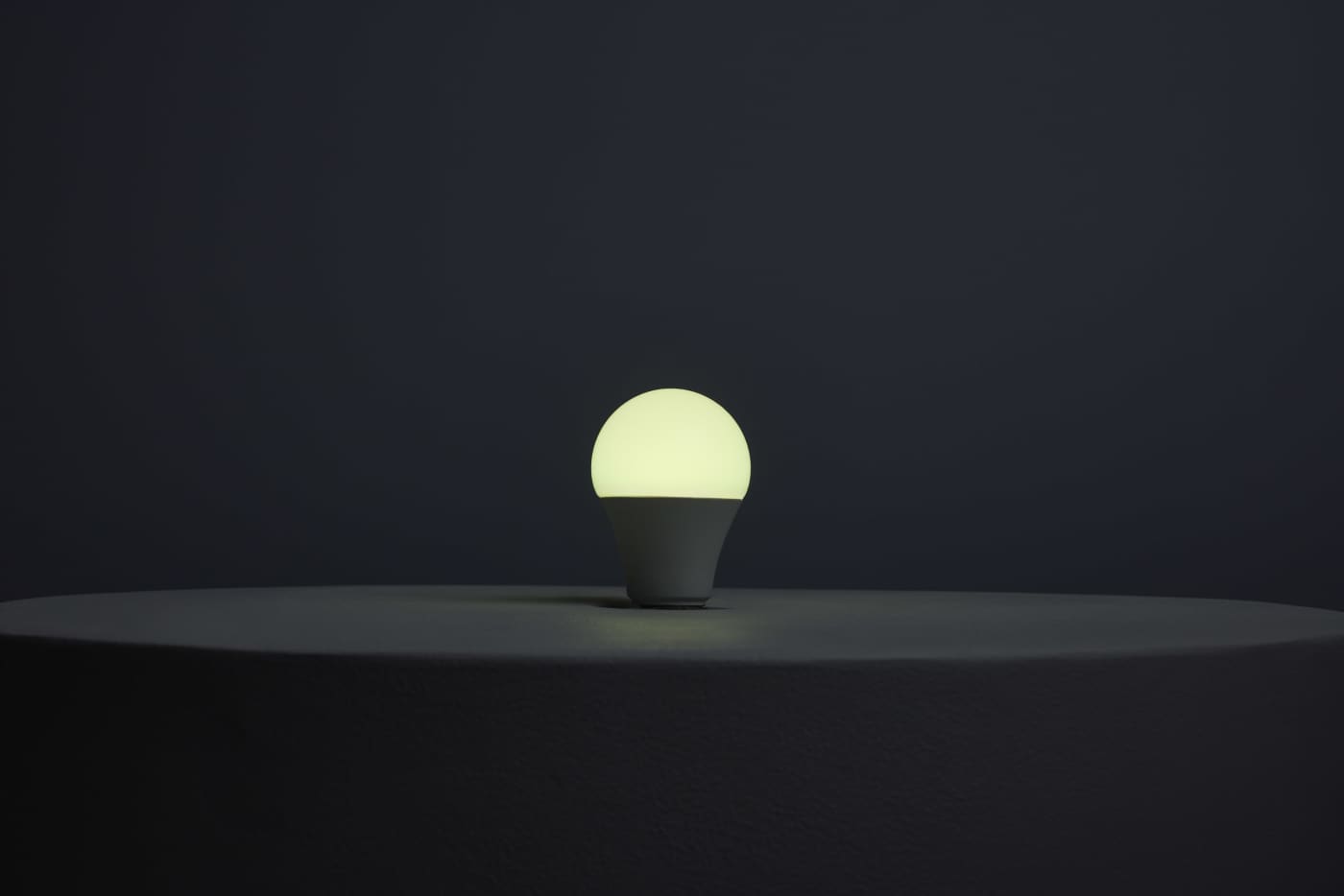 A19/10W/LED/RGBTW/SF - S11100