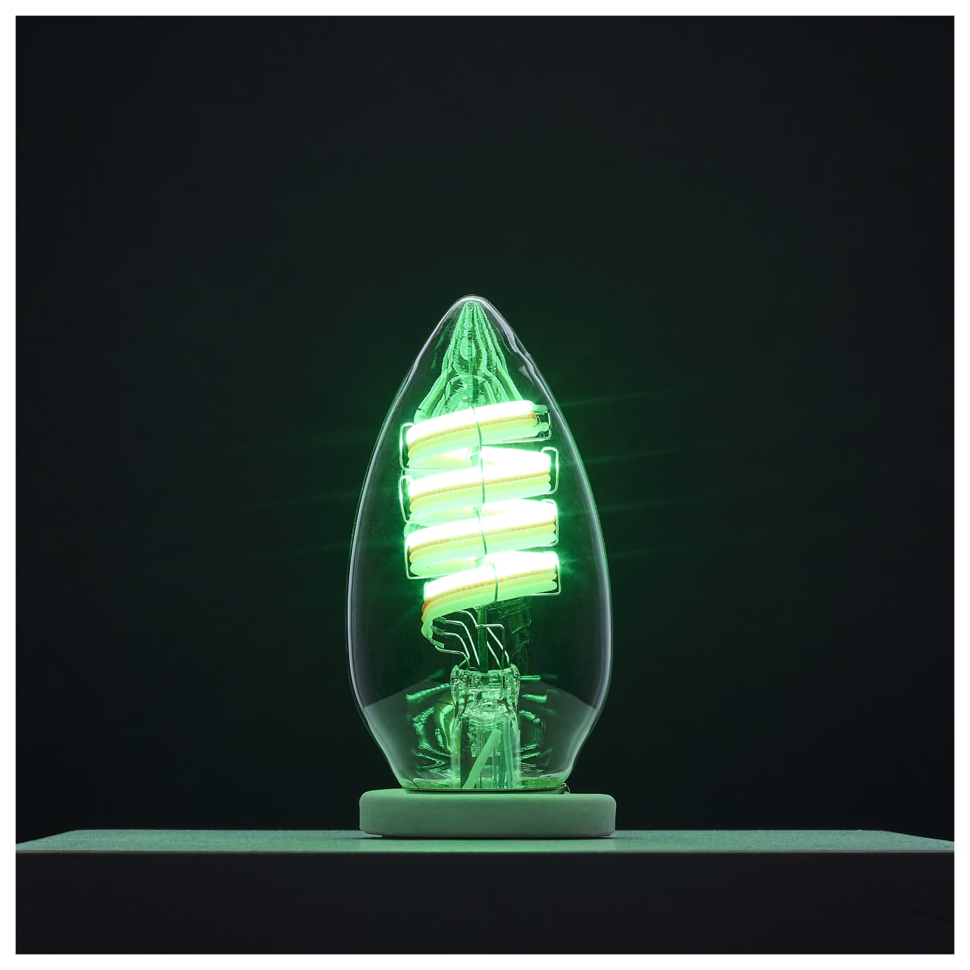 B11/4W/LED/RGBTW/CL/E26 - S11243