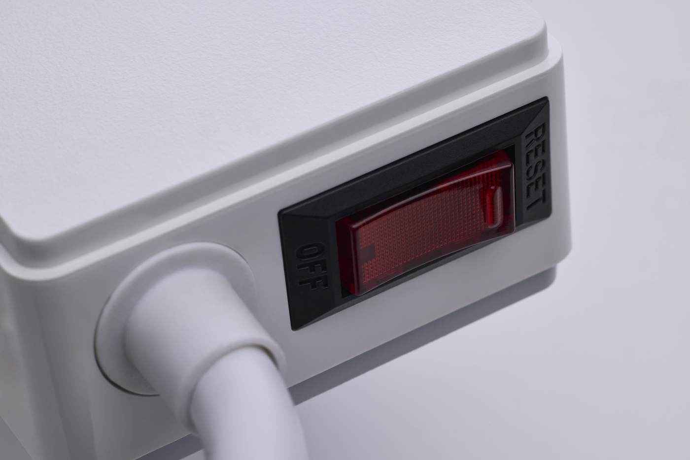 4 OUTLET POWER STRIP/SF - S11574
