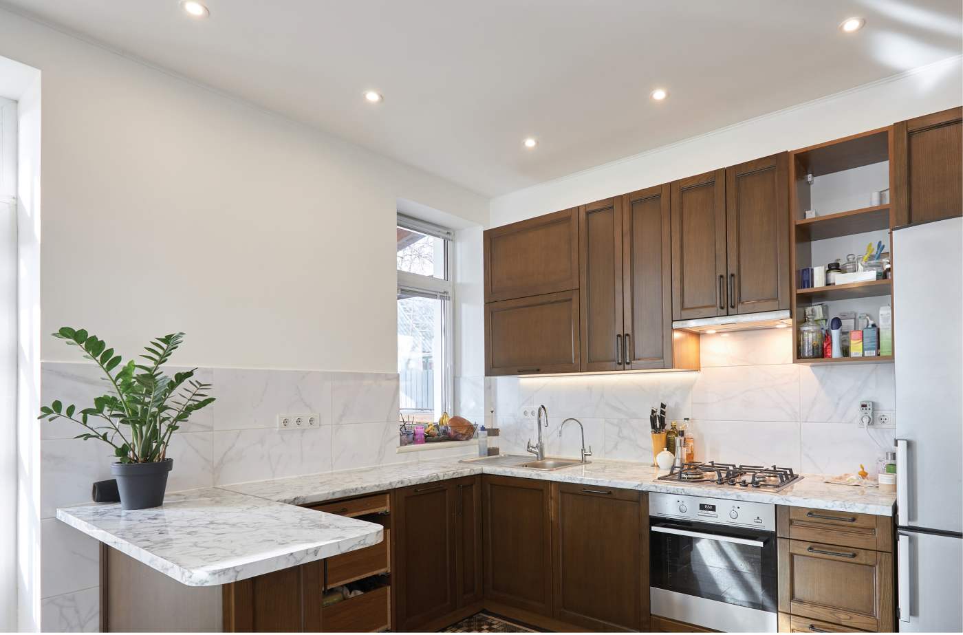 12WLED/DW/GBL/4/930/RND/RD/WH - S11618