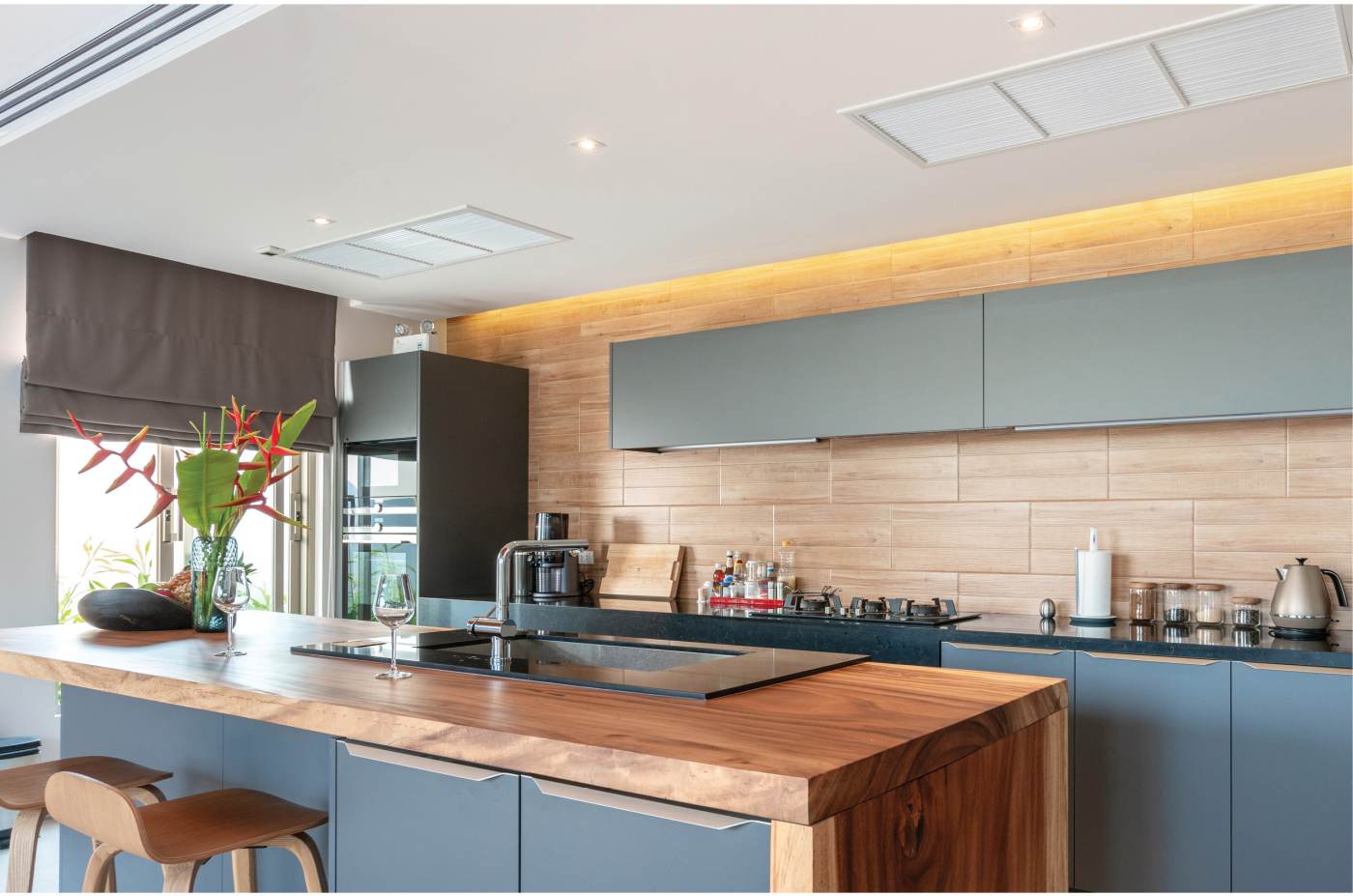 12WLED/DW/GBL/3/930/SQ/RD/WH - S11627