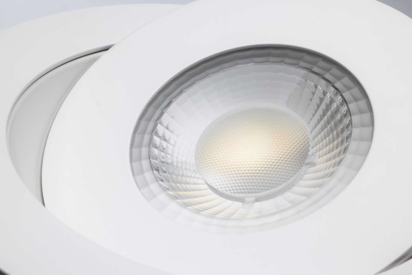 15WLED/GBL/6/CCT/RND/WH - S11860