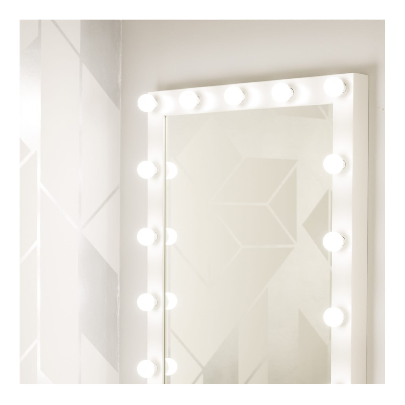 5.5G16.5/LED/CL/930/120V/E26 - S21221