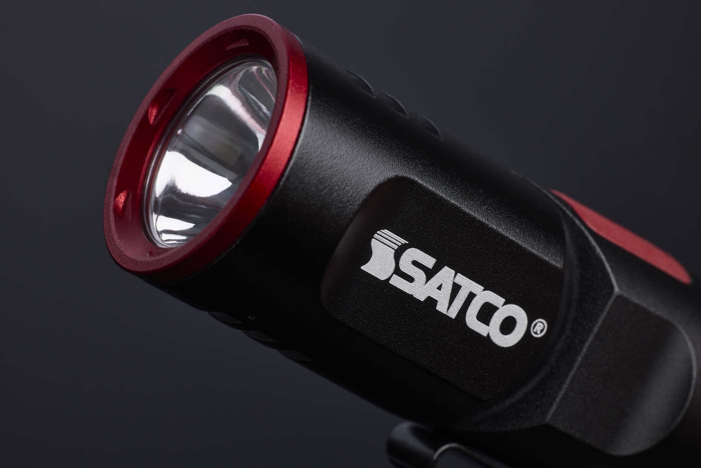 LED COMPACT PIVOT - S30108