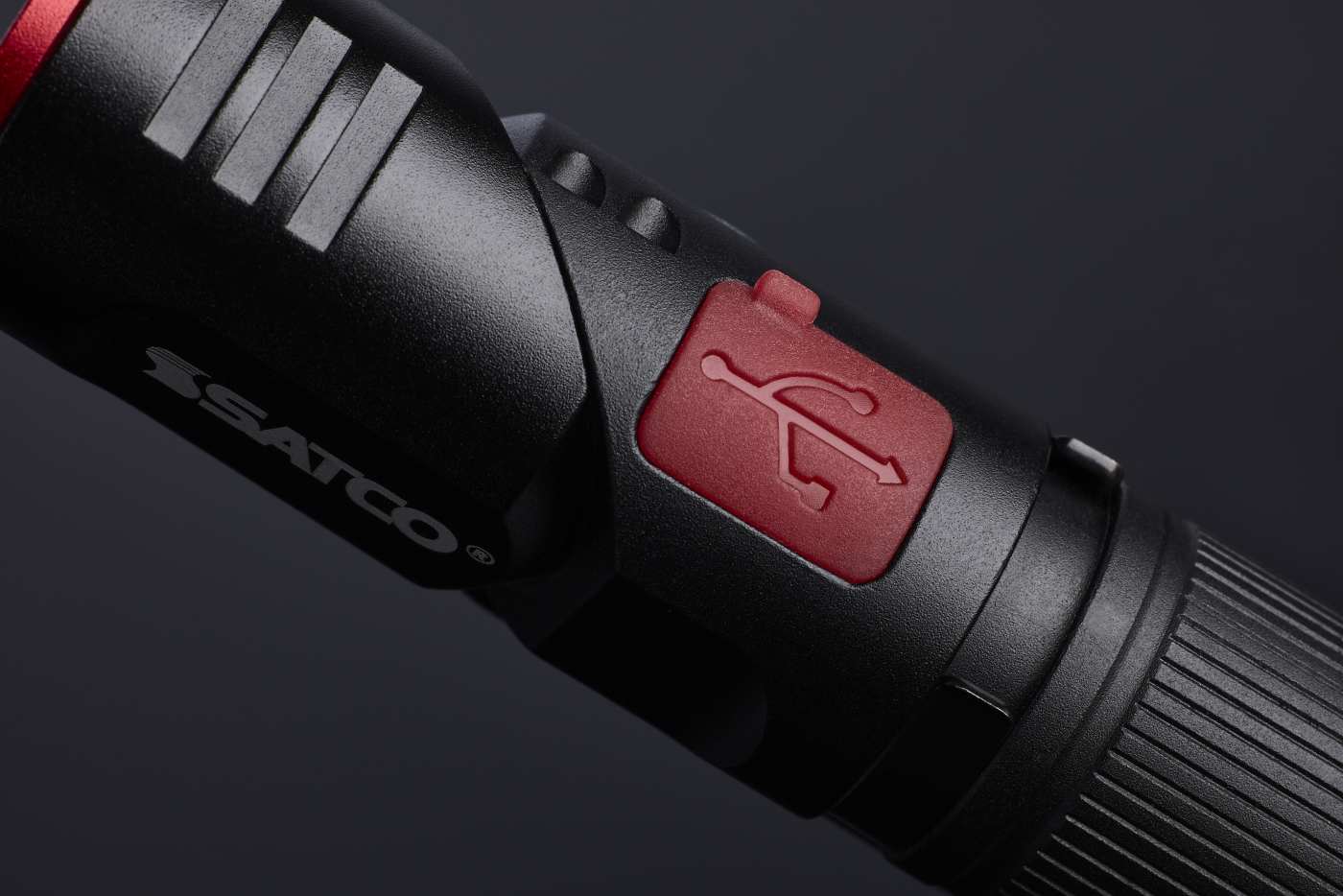 LED COMPACT PIVOT - S30108