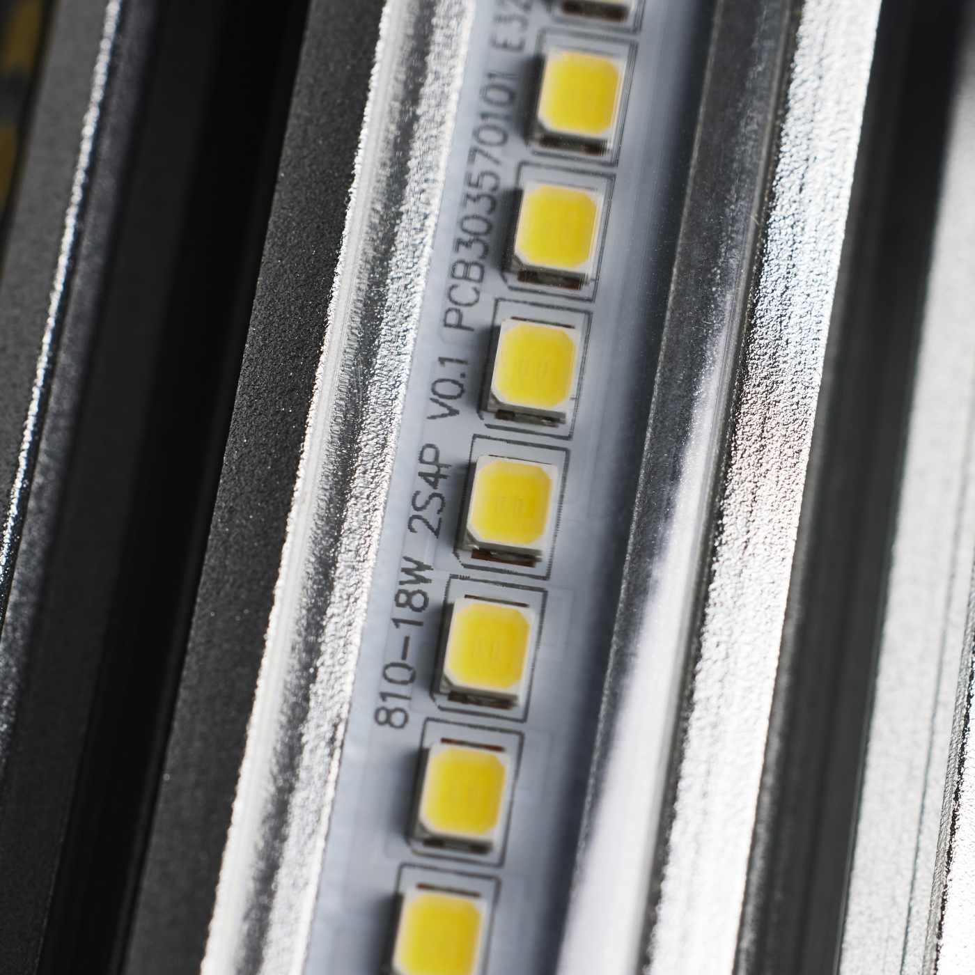 18W/LED/HP/850/100-277V/E26 - S49390