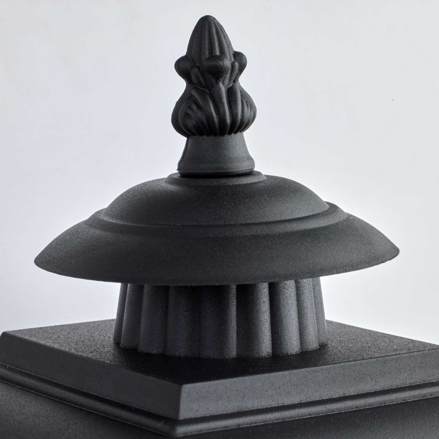 1 LT POLY 17 COACH LANTERN - SF77-896