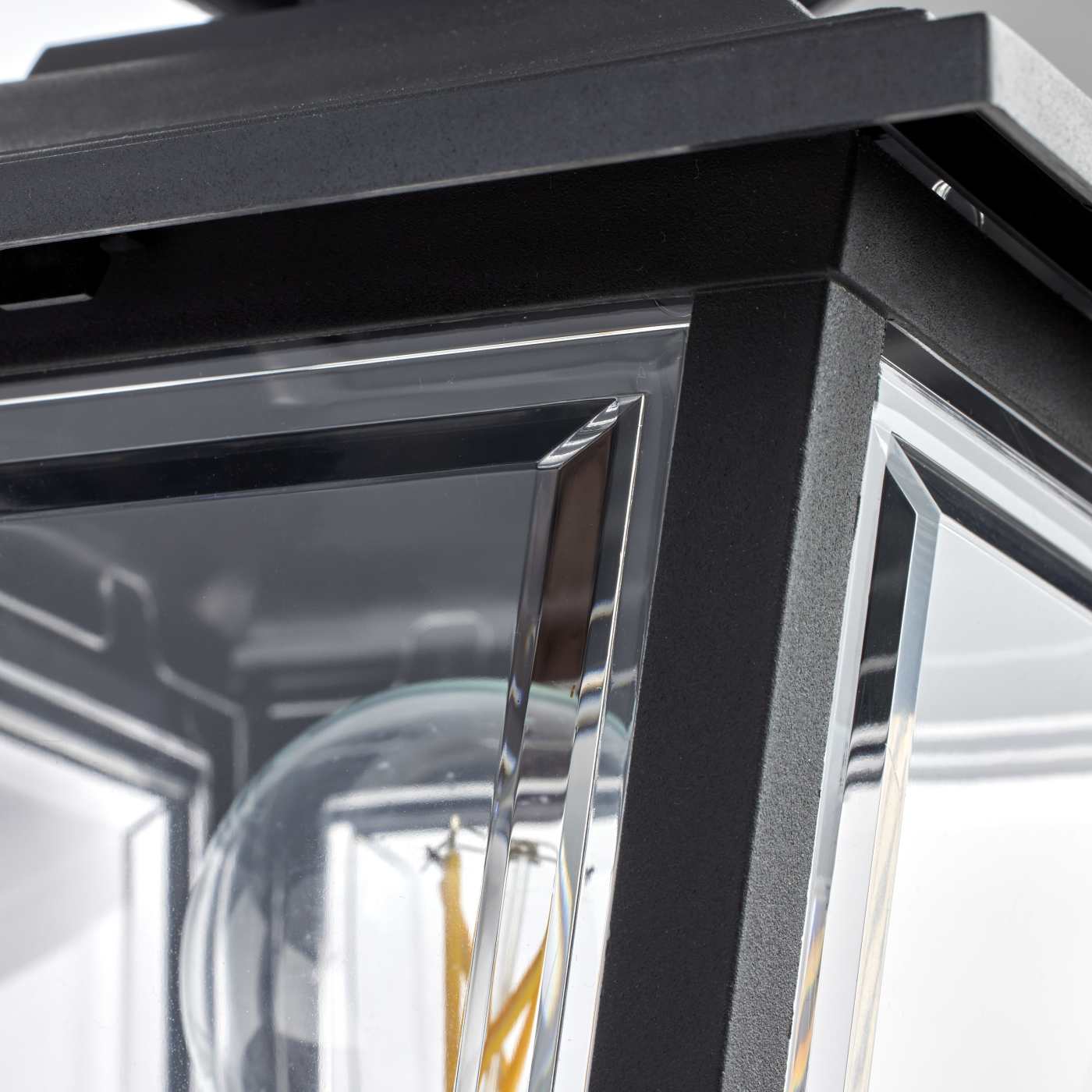 1 LT POLY 17 COACH LANTERN - SF77-896