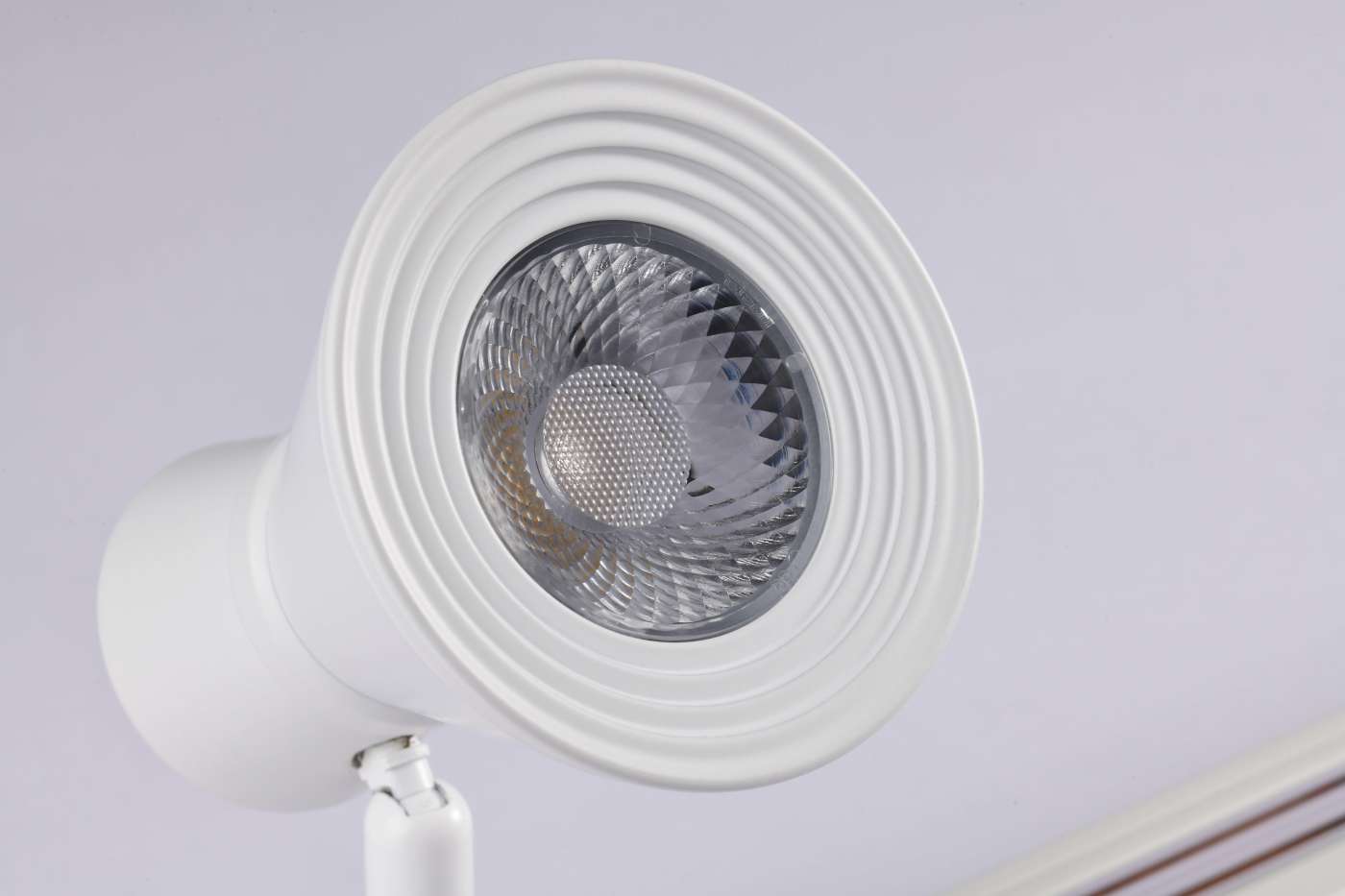 12W LED CINCH TRACK HEAD 36 - TH642