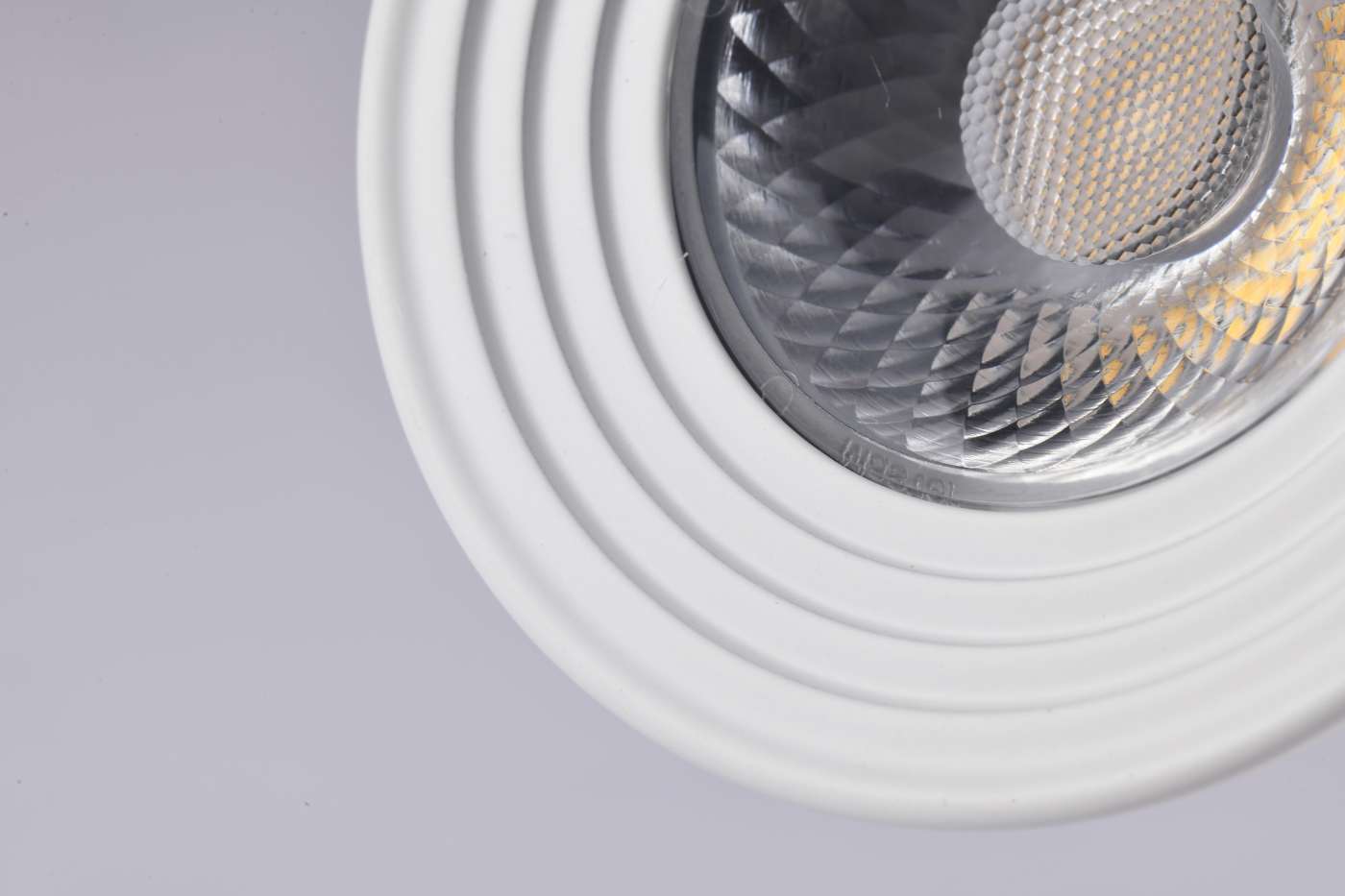 12W LED CINCH TRACK HEAD 36 - TH642