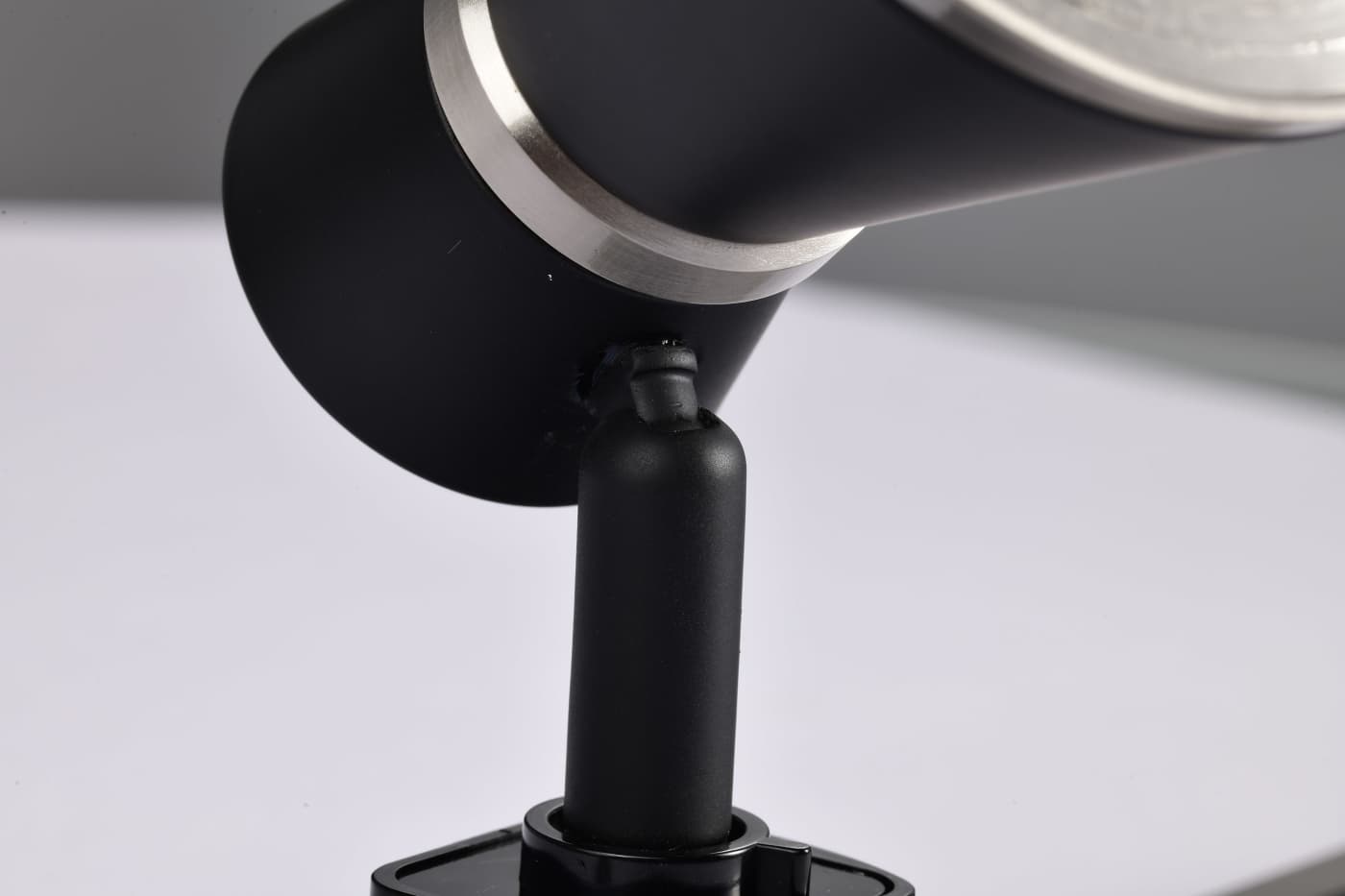 12W LED CINCH TRACK HEAD 36 - TH644