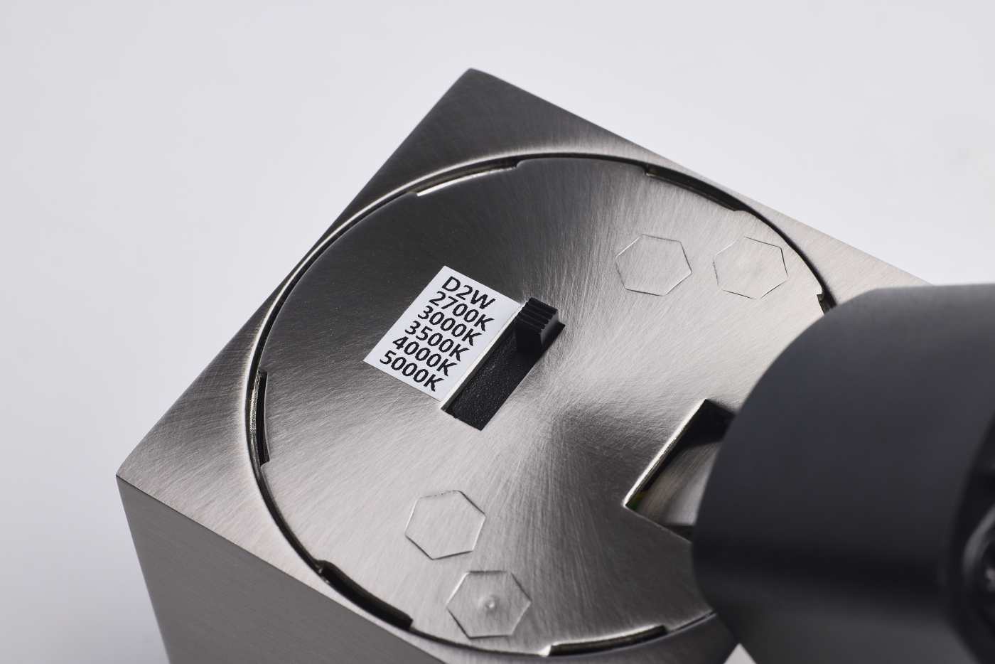 8W SQUARE D2W 6CCT BR NICK 36' - TH753