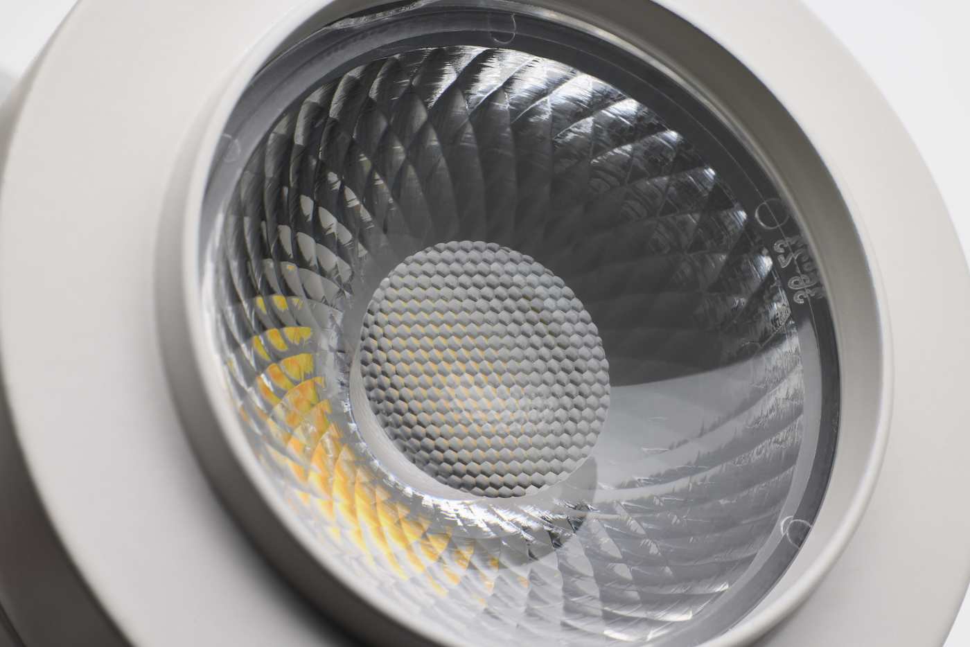 12W LED TRACK HEAD PINCH BACK - TH913