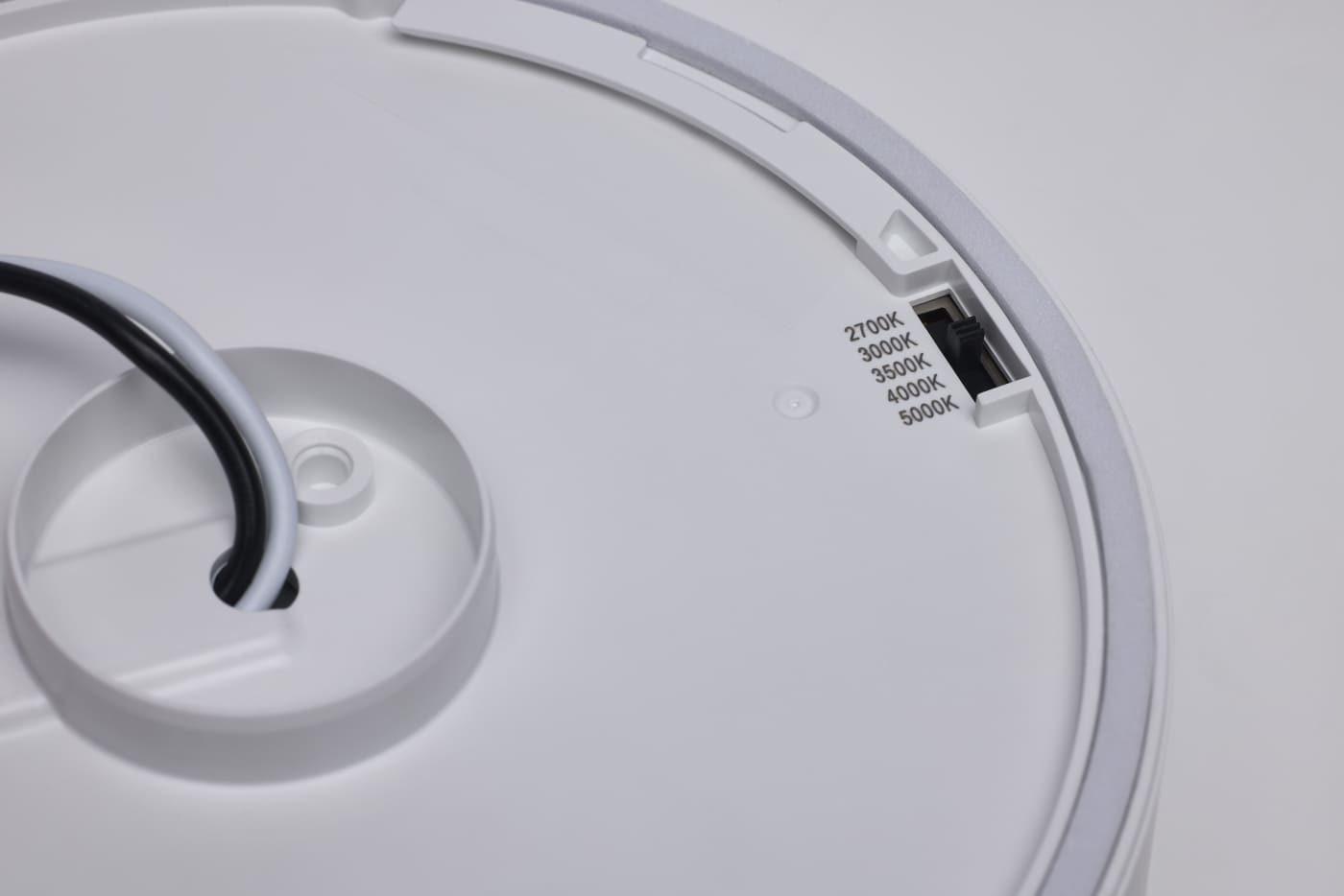 9W 5" 5CCT 120V WHT FIXTURE - 62-1003