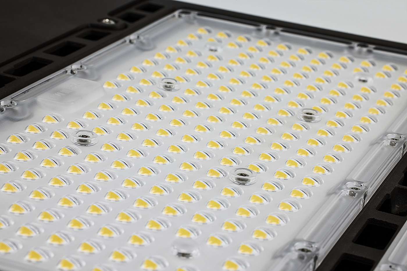 200W LED AREA LIGHT TYPE IV - 65-844-4