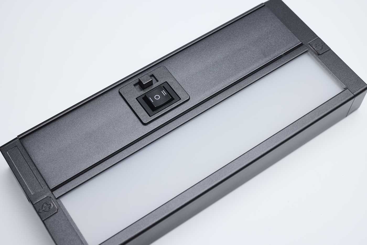 UNDER CAB LED 3CCT 8"-DK BRZ - 63-520