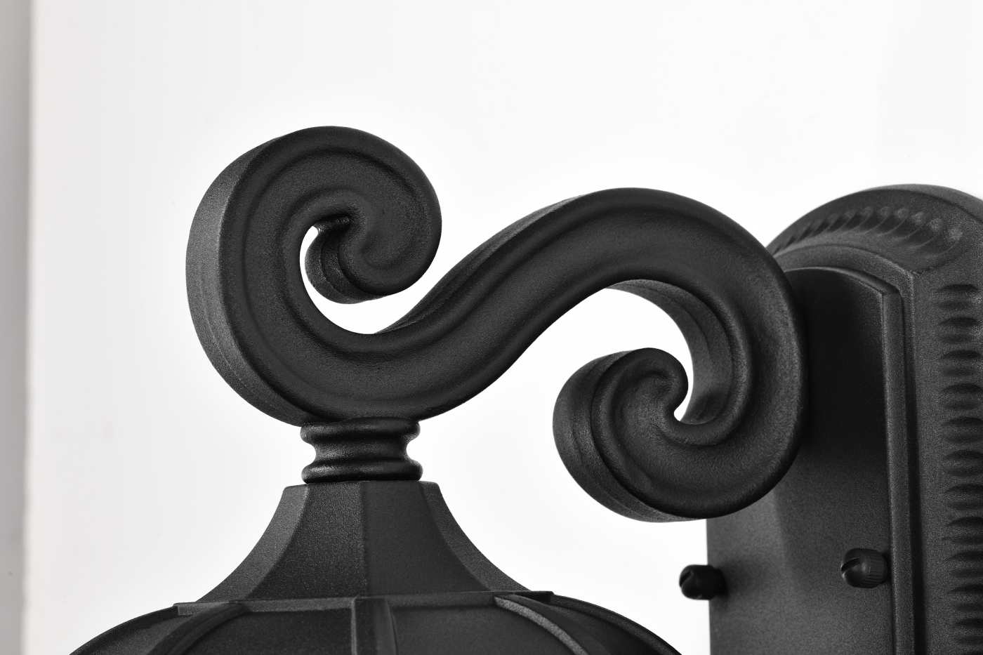 EAST RIVER 1LT OUTDOOR LG WALL - 60-5946