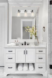 INTERSECTION 3LT VANITY - 60-7633