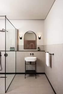 RUSSEL 1 LIGHT VANITY - 60-8021