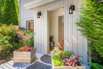 WILTON 1 LIGHT SM WALL LANTERN - 60-8101