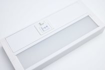 UNDER CAB LED 3CCT 8" - WH - 63-500